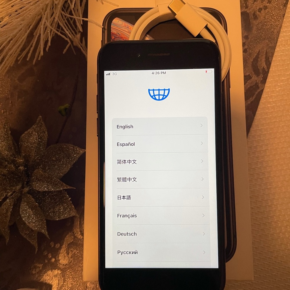 iPhone 7, UNLOCKED, Apple